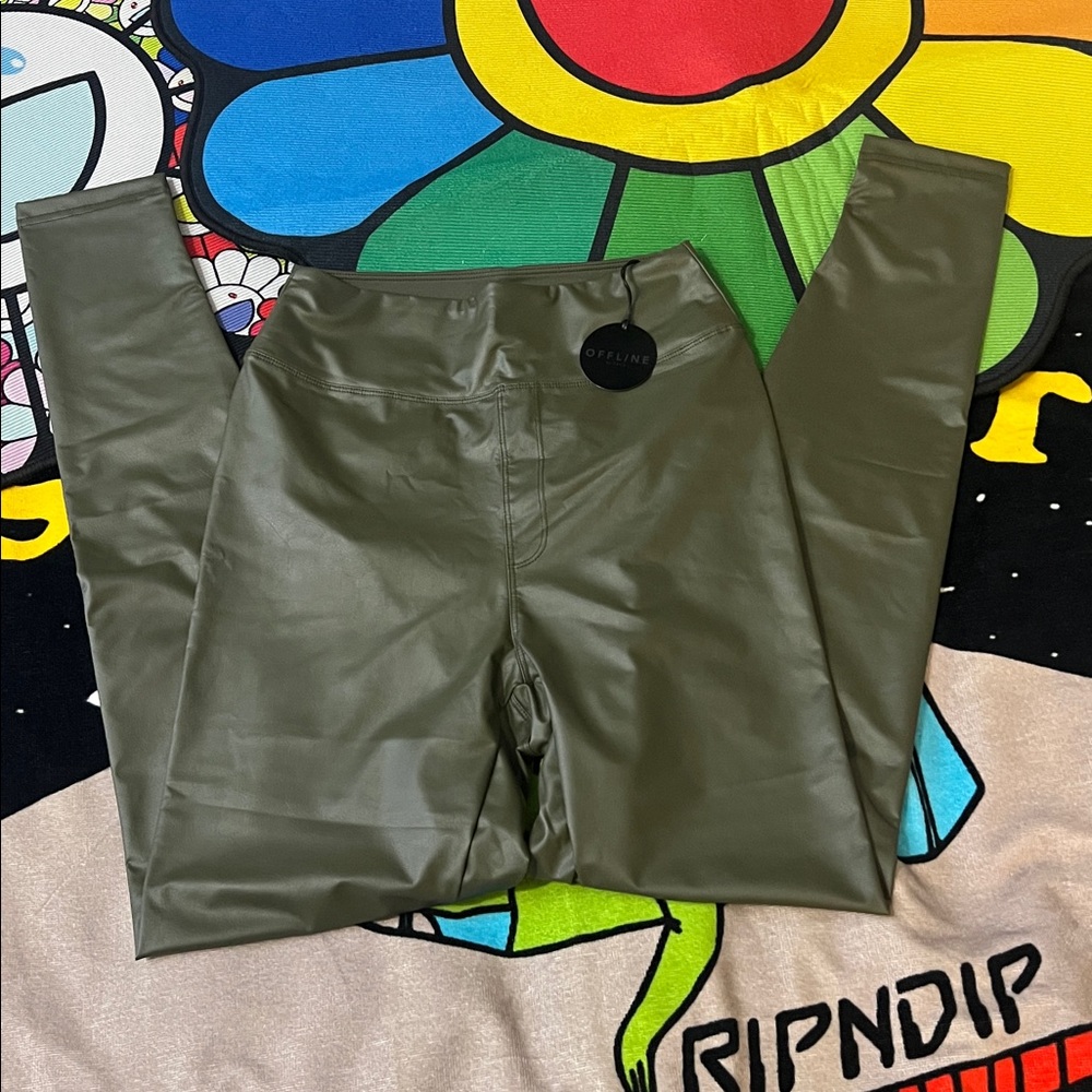 Aerie OFFLINE Olive Faux Leather Real Luxe Leggings NWT - Picture 5 of 11